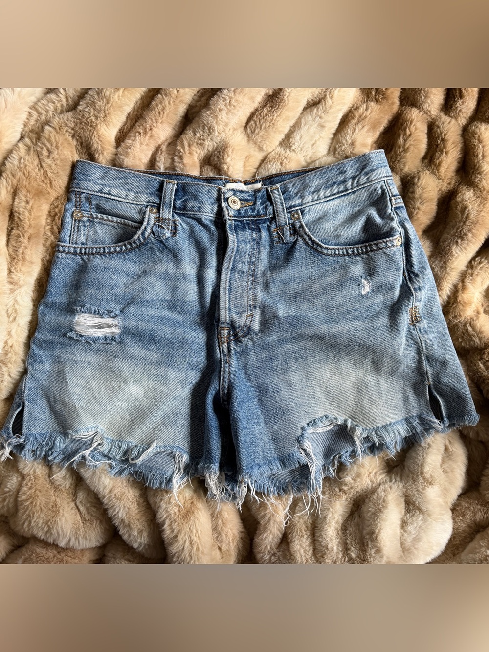 We the Free Light Blue Distressed Denim Shorts - Women's Casual Summer Cutoffs - Picture 2 of 5